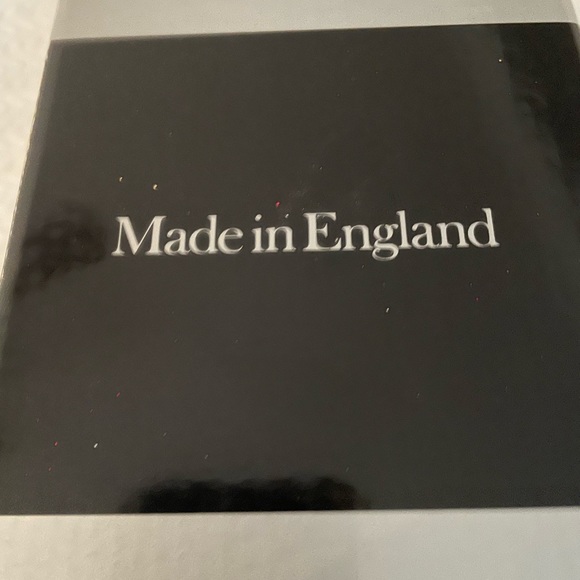 Royal Doulton “Chicks” figurine with original box - Picture 5 of 6